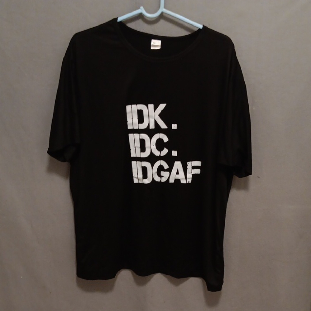 Black Graphic Tee - Short Sleeve